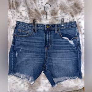 Universal Thread size 12/31 denim shorts